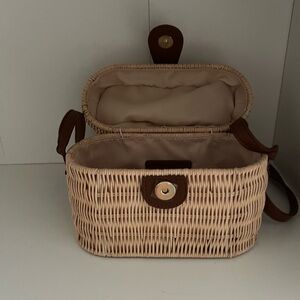 Elegant Tan Woven Bag